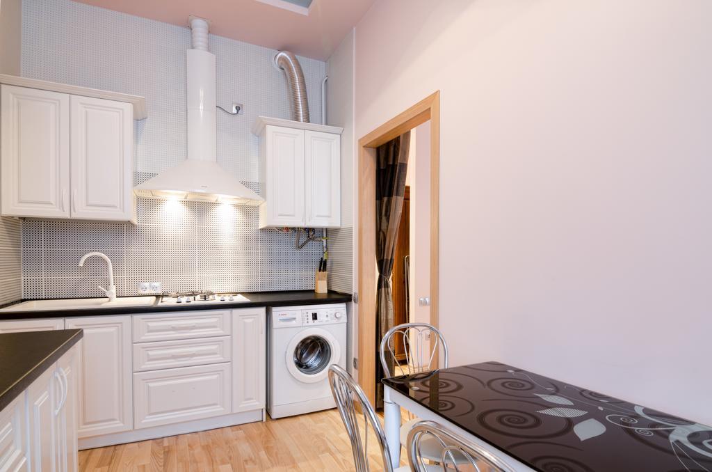 Leogrand Apartments On Doroshenka 34 Λβιβ Εξωτερικό φωτογραφία